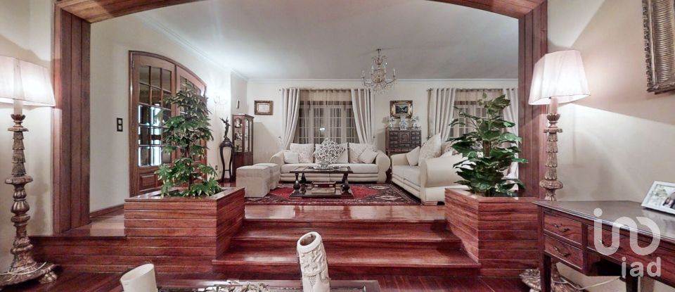 House T4 in Nogueira do Cravo e Pindelo of 309 m²