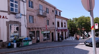 Building in Gouveia of 240 m²