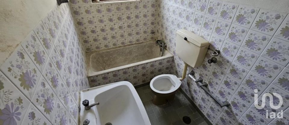 Maison de village T2 à Carvoeira e Carmões de 200 m²