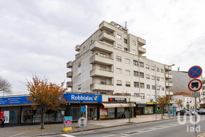 Boutique/Local commercial à Matosinhos e Leça da Palmeira de 63 m²