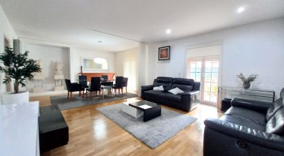 Habitação T4 em Tamel (São Veríssimo) de 300 m²
