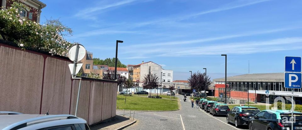 Boutique/Local commercial à Braga (São Vicente) de 70 m²