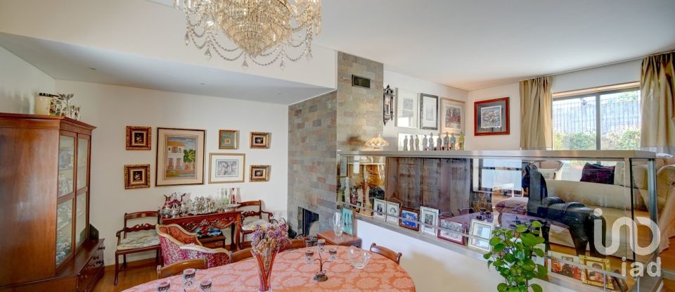 Moradia T5 em Lumiar de 310 m²