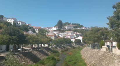 Moradia T0 em Alenquer (Santo Estêvão e Triana) de 208 m²