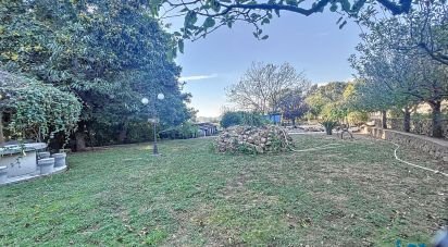 House T4 in Escapães of 298 m²