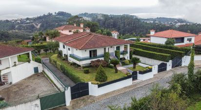 Moradia T3 em Abação E Gémeos de 221 m²