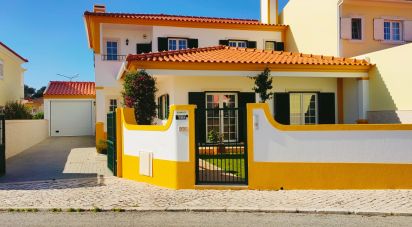 Maison T4 à Santa Maria, São Pedro e Sobral da Lagoa de 206 m²