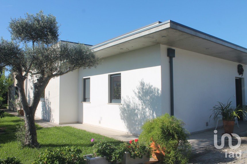 Maison T4 à Esposende, Marinhas e Gandra de 476 m²