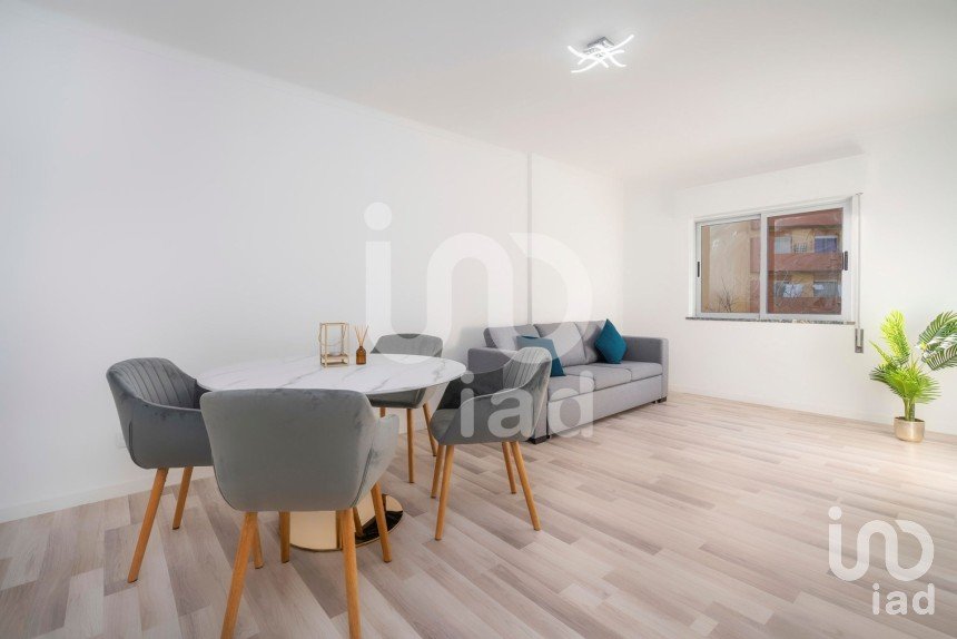 Apartamento T2 em Faro (Sé e São Pedro) de 71 m²