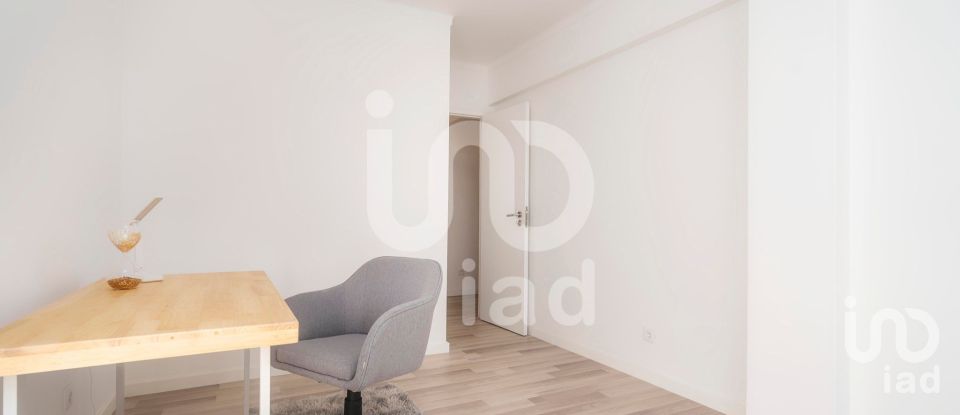 Apartamento T2 em Faro (Sé e São Pedro) de 71 m²
