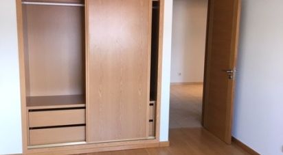 Apartamento T3 em Faro (Sé e São Pedro) de 132 m²