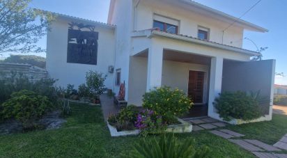 Maison T5 à Nadadouro de 320 m²