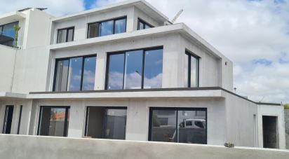 Moradia T4 em Lourinhã e Atalaia de 281 m²