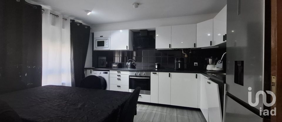 Apartamento T3 em Carregado e Cadafais de 80 m²