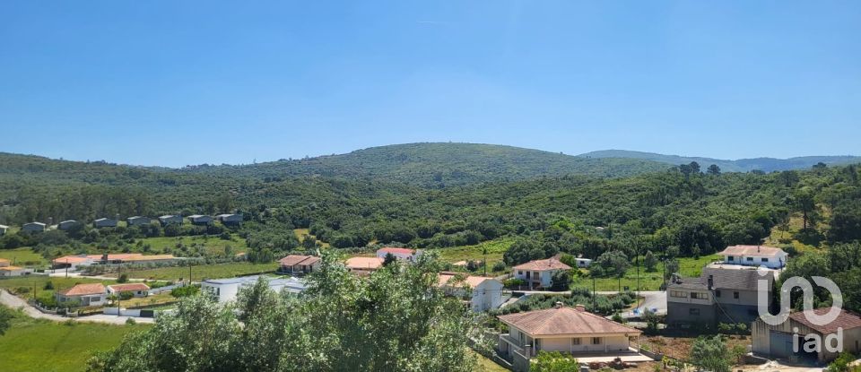 Terrain à Porto de Mós - São João Baptista e São Pedro de 2 800 m²