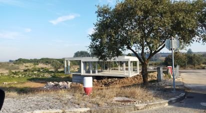 Terreno urbano em Reguengo Grande de 597 m²