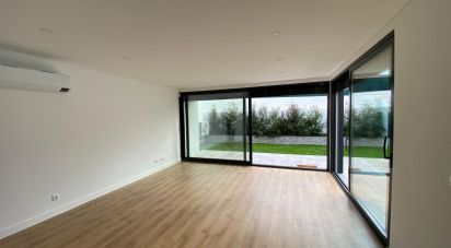 Casa T2 em São Domingos de Rana de 155 m²