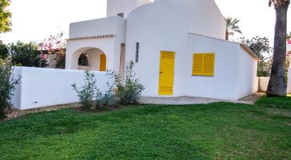 Moradia T3 em Quarteira de 216 m²