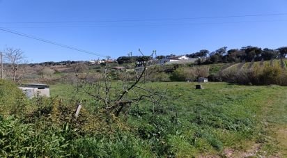 Land in Cela of 1,585 m²