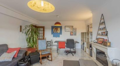 Apartment T2 in Massamá e Monte Abraão of 96 m²