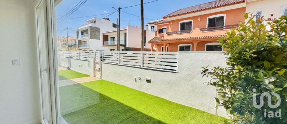 Moradia T4 em Pontinha e Famões de 333 m²