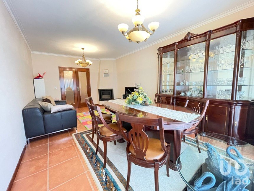 Apartamento T2 em Barcelos, Vila Boa e Vila Frescainha (São Martinho e São Pedro) de 106 m²